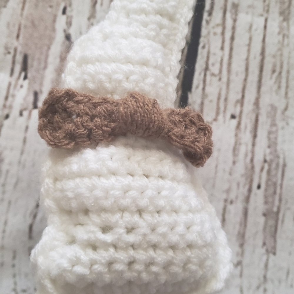 White Crochet Chocolate Bunny - Picture 2 of 5